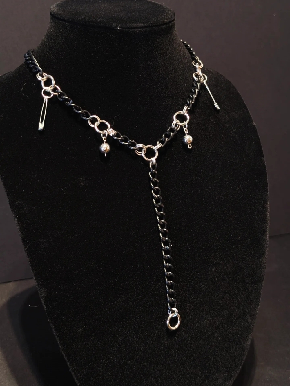 Black and Silver Drop Chain